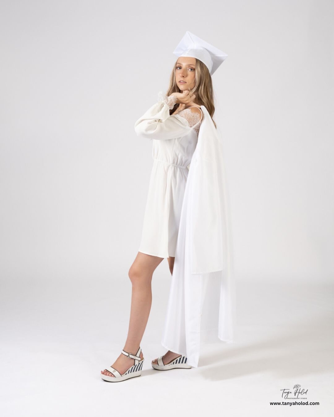 Beautiful graduation photography by Tanya Holod Studio