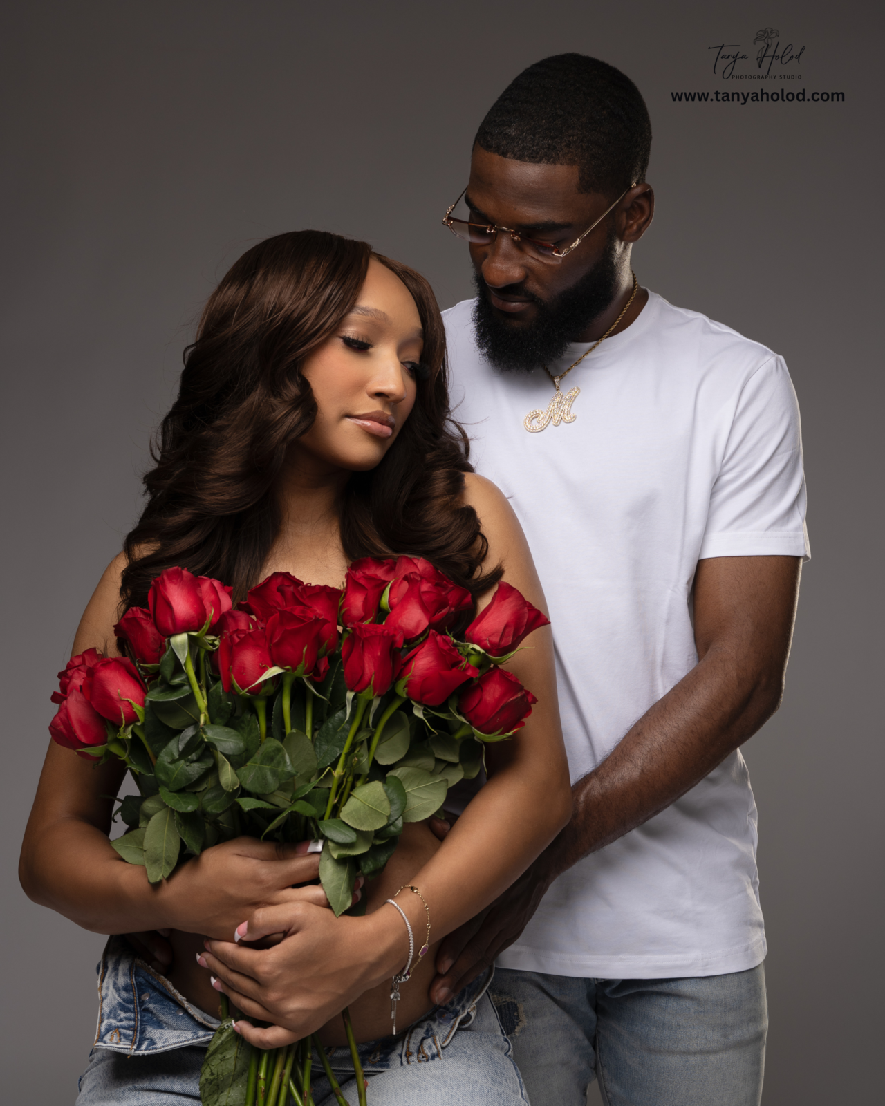 Beautiful maternity photography by Tanya Holod Studio